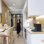 Queen Stella Luxury Homes - Adults Only! *