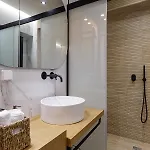 Queen Stella Luxury Homes - Adults Only! Апартаменти *