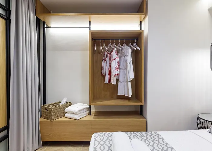 Queen Stella Luxury Homes - Adults Only! * Retimno